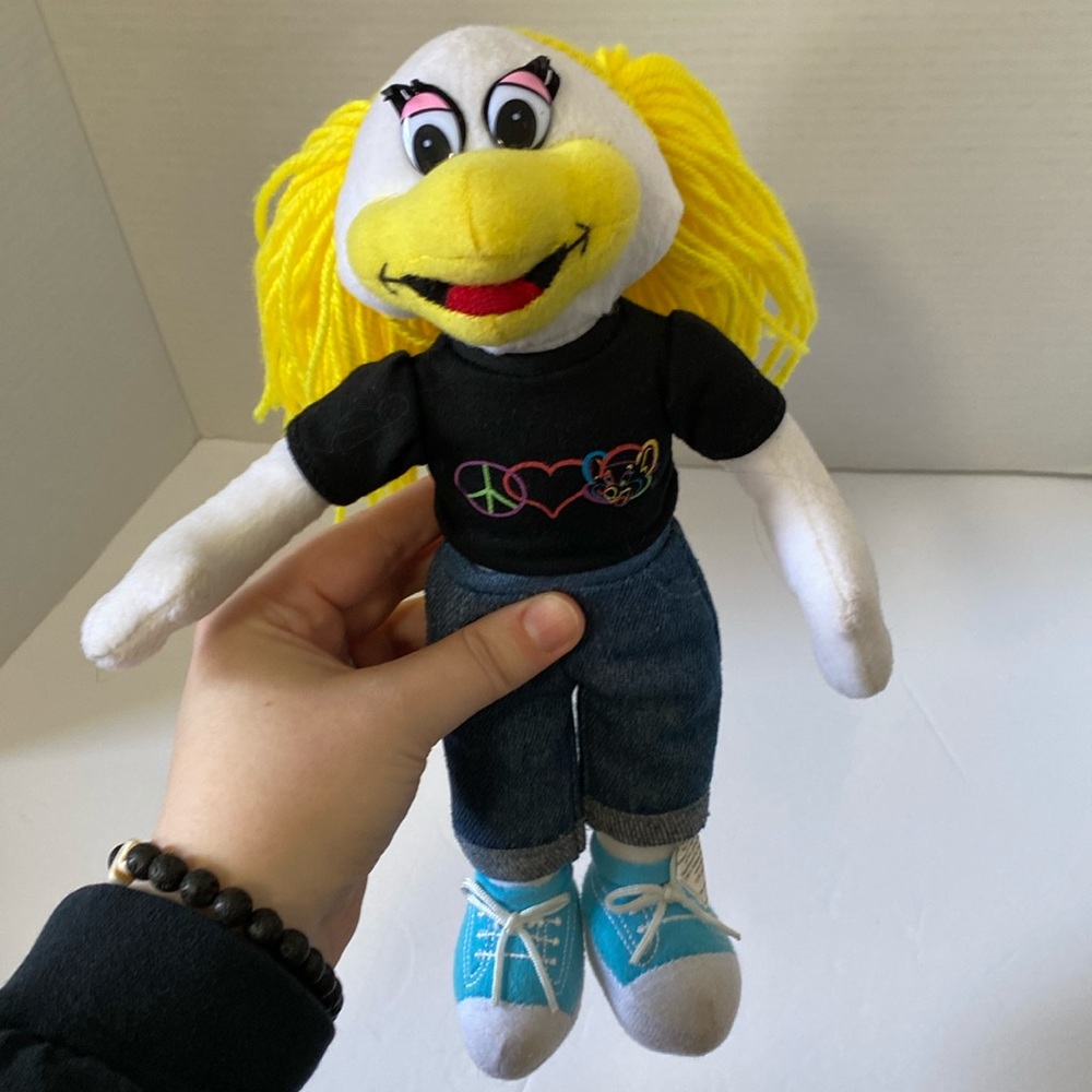 2011 Chuck E Cheese Helen Henny Plush 11”